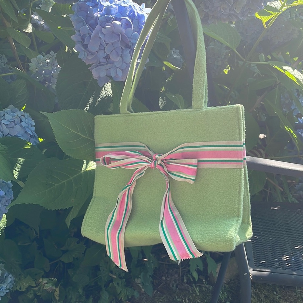 Accessories Unlimited Bow Shoulder Bag 👛